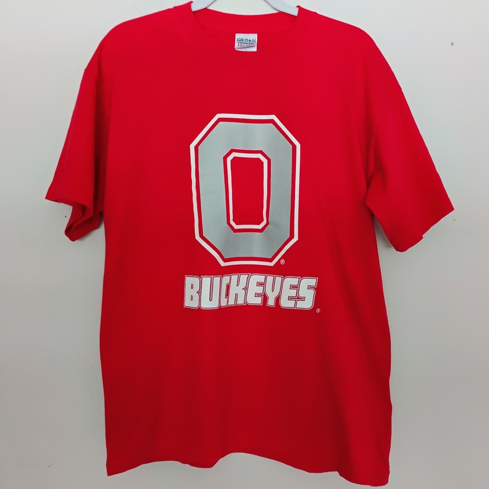 Red Buckeyes Graphic T-Shirt Size L